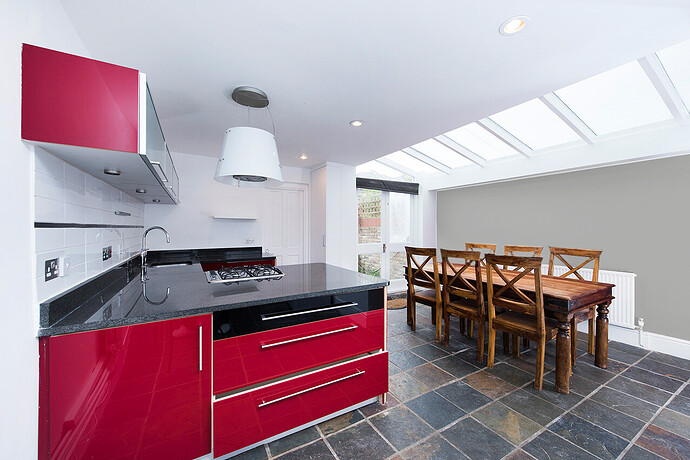 5-Fully equipped kitchen (e)