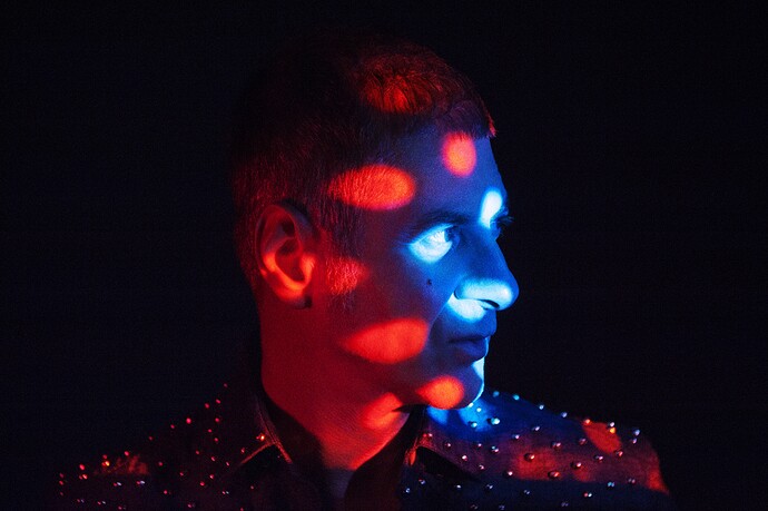 EtienneDaho_15_PariDukovic_1