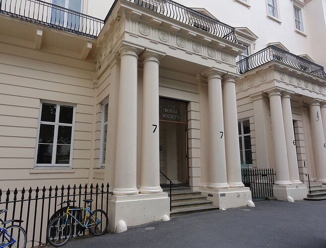 Royal Society entrance © Muriel Carré, 2021.
